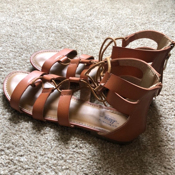 bohemian lace up sandals - Picture 2 of 3